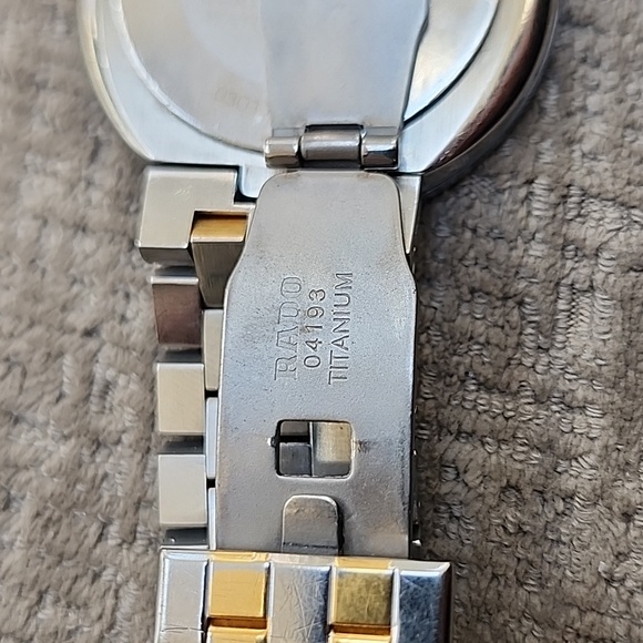 RADO Swiss Titanium Men's Watch - Picture 5 of 7